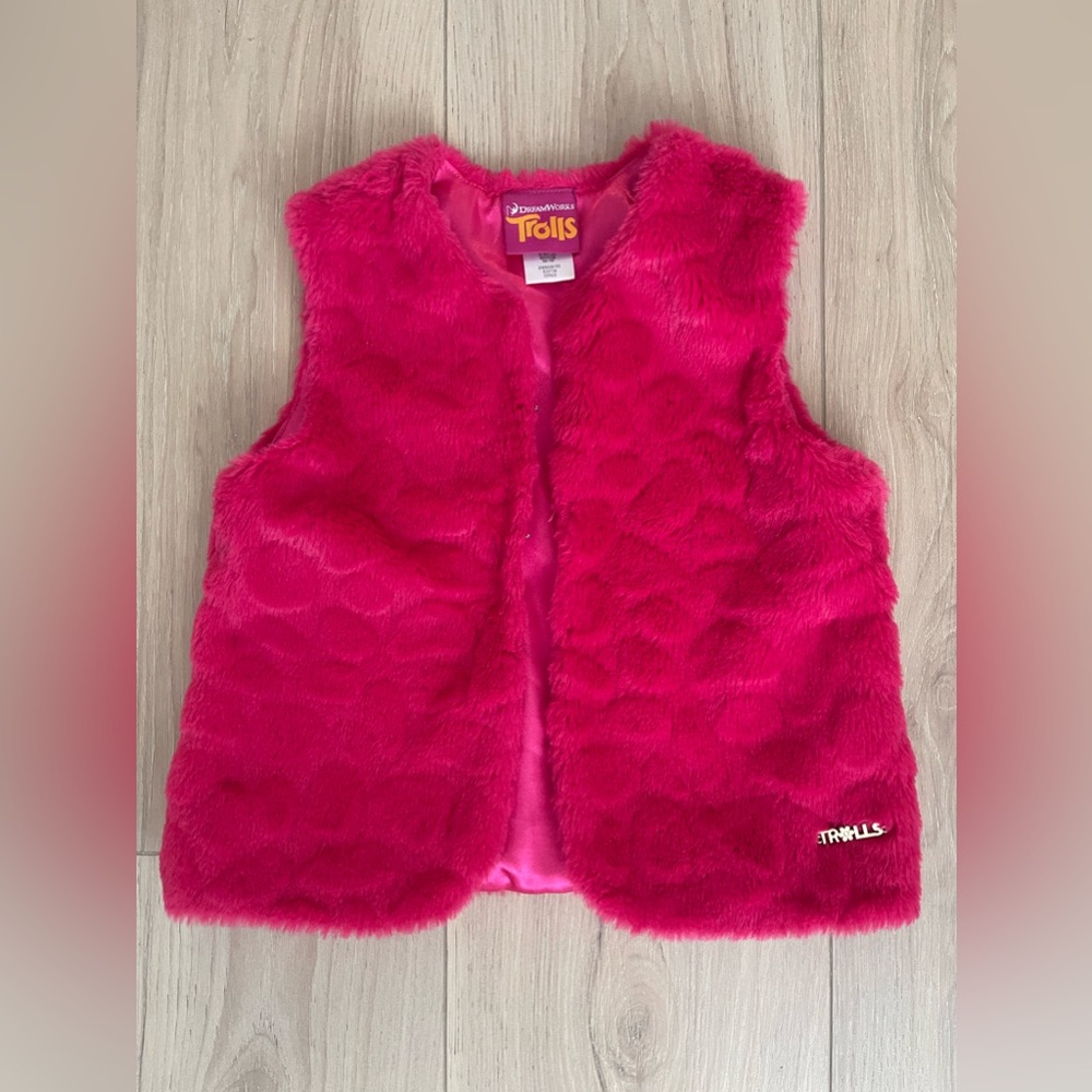 Dremworks jacket size 4